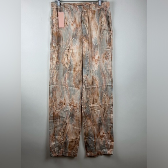 MIcas Women's Gold Woven Crop Top w/High Waisted Marble Print Straight Leg Pant - Picture 5 of 10